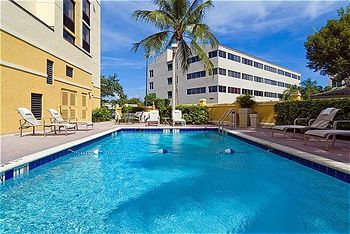 Holiday Inn Express Hotel & Suites Kendall East Miami
