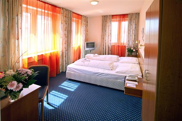 Hotel Residenz Dusseldorf - 8