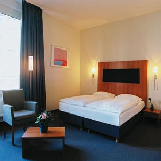 Hotel Dusseldorf Mitte - 4