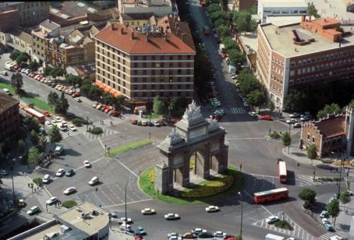 Hotel Puerta De Toledo - 9